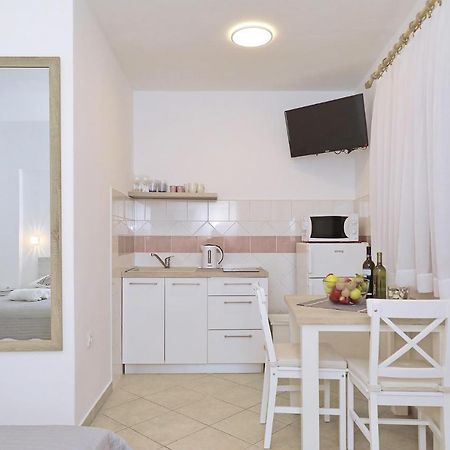 Apartmani Strpic Биоград-на-Мору Экстерьер фото