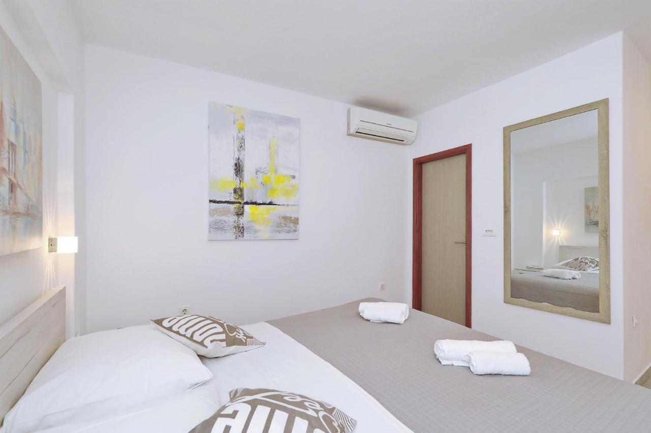 Apartmani Strpic Биоград-на-Мору Экстерьер фото