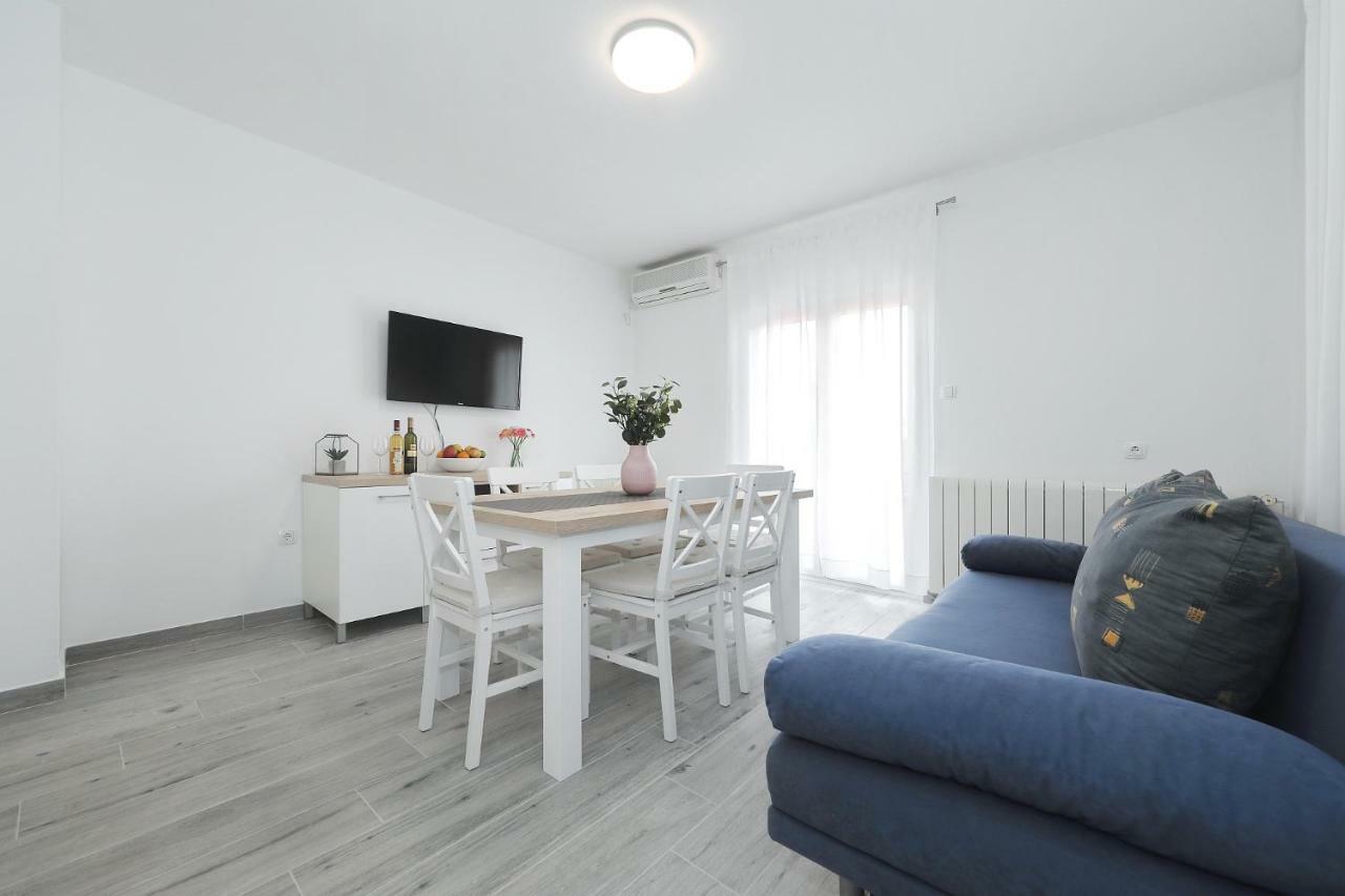 Apartmani Strpic Биоград-на-Мору Экстерьер фото